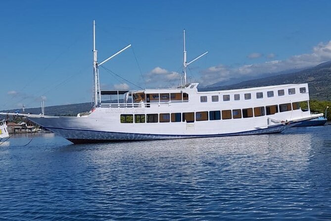Explore Komodo and Swim with Whale Sharks - Route Basics: Lombok to Labuan Bajo and Back (Weekly Departures)