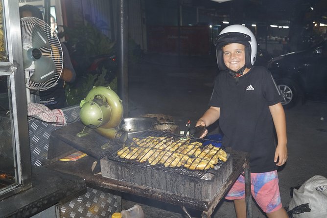 Foodie Tour Bali - Kreneng Market and Pasar Kreneng, Fruit Tasting and Shopping Time