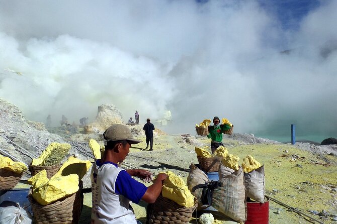 From Banyuwangi or Bali Sunrise Ijen Vulcano Hiking All Inclusive - Why Ijen Sunrise From Banyuwangi Feels Like Another Planet