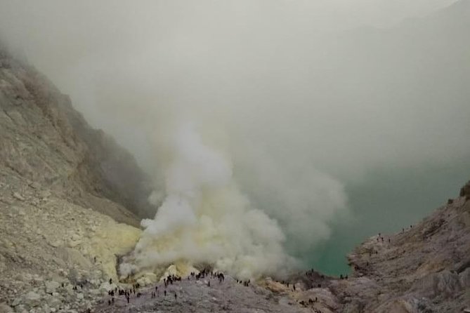 From Surabaya / Malang : Mt Bromo Sunrise - Ijen Blue Fire 2D1N - Late-Night Pickup From Surabaya or Malang, Then Up to Mount Penanjakan