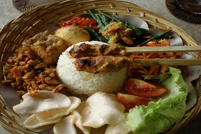 From Ubud : Ubud Balinese cooking class with Market tour - Pickup, timing, and group size: the logistics that really affect your day