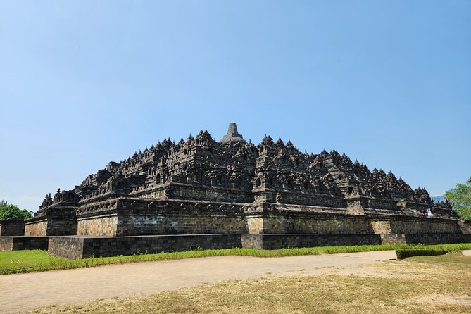 From Yogyakarta: Borobudur, Bromo and Ijen Tour 3-Day with Train - The guide factor: why people keep praising Ayla Tour staff