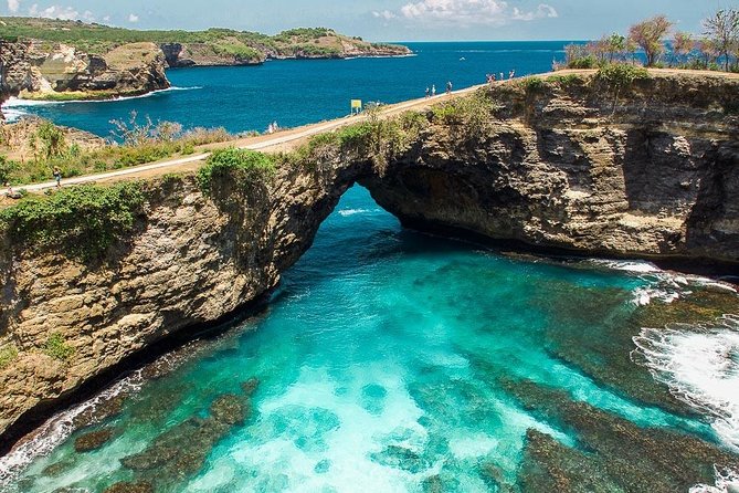 Full-Day Nusa Penida Island Private Tour with Local Guide - Lunch, Water, and Fast Boat Value at a Glance