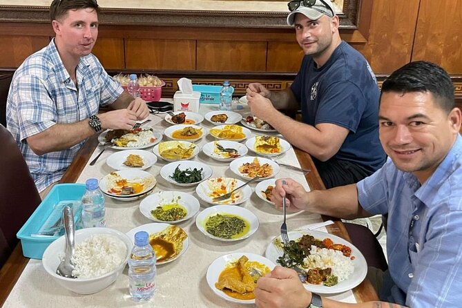 Full Day Private Jakarta Tour(Inc Lunch, Puppet show, & Souvenir) - Simpang Raya @Kramat: lunch that fits the Padang flavor profile