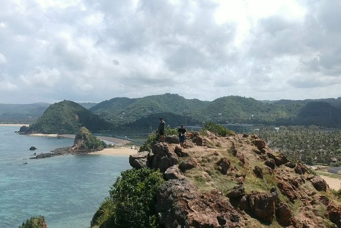 Full-Day Private Trip to South Lombok - Mawun Beach, sunbathe time with a clear tide warning