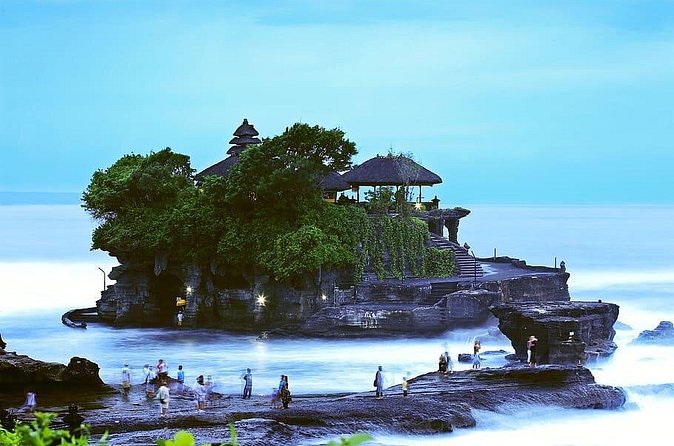Full Day Private Water Temples Tour in Bali - Your driver is part of the experience, and the reviews name names