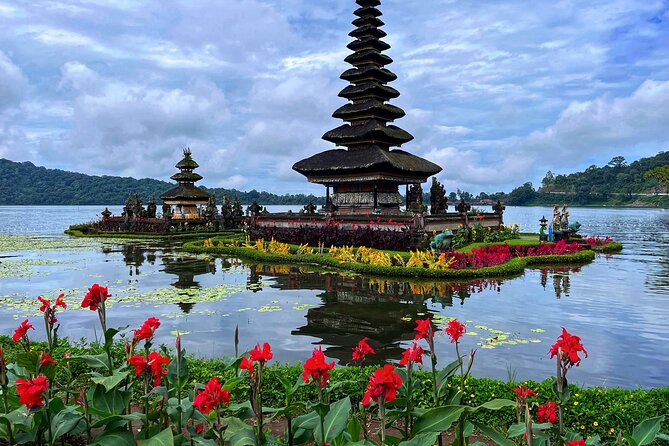 Full-Day Tour to Water Temples and UNESCO Rice Terraces in Bali - Jatiluwih UNESCO rice terraces: subak irrigation, buffet lunch views