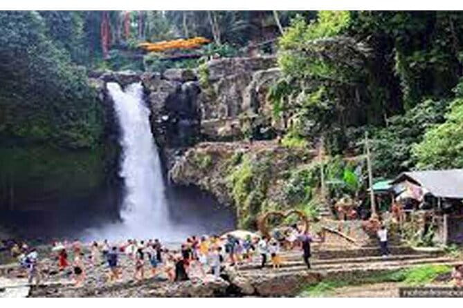 Full day Ubud and Tanah Lot tour - Tegenungan Waterfall: choosing your view, choosing your effort