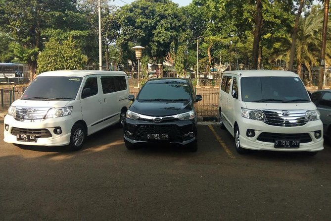 Fullday 10 hours rent a car in Jakarta city with toll & parking - Starting at 9:00 with hotel pickup and a no-fuss handoff