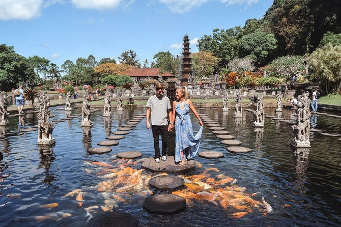 Gate of Heaven Tour With Guide : All-Inclusive Best Experience - Guide and driver quality: why it matters on a private tour