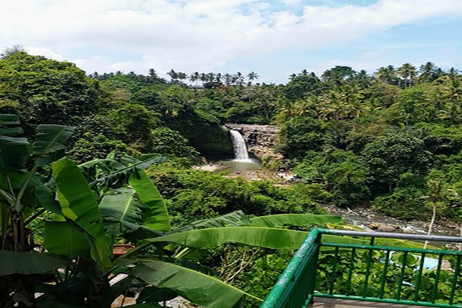Gunung Kawi Rice Terrace Swing And Waterfall Private Guided Tour - Stop 4: Gunung Kawi Sebatu Temple, Rsi Markandya, and hot-weather context