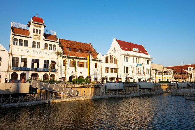 Half Day 4 Hours Jakarta City Tour - Stop 4 and 5: Merdeka Square and MONAS, Quick Photos With Meaning