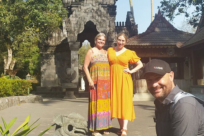 Half day Borobudur temple Climb Up Tour - Price and Logistics: What Your $75 Actually Buys