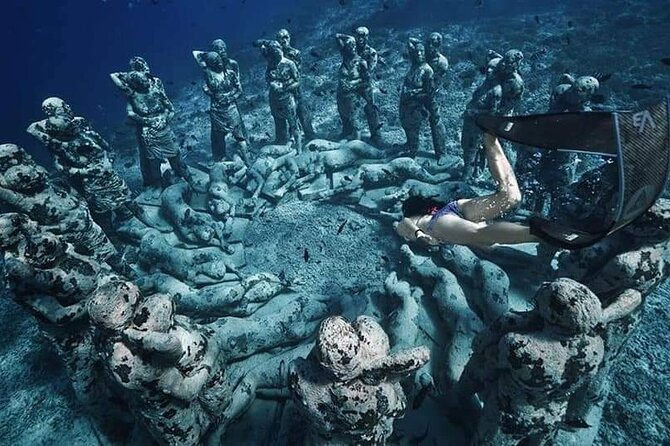 Half-Day Private Guided Snorkeling Turtles Underwater Statues - Gili Meno: coral reefs, the underwater statue, and schools of tropical fish