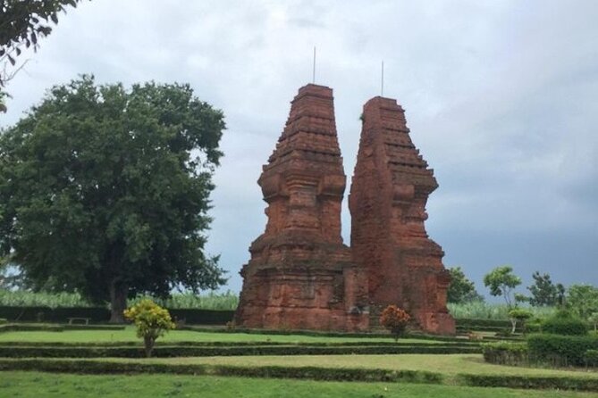 Half-Day Private Majapahit Historical Tour from Surabaya - The drive and a quick Mojokerto to Surabaya road moment