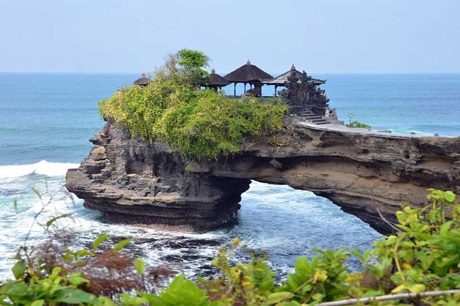 Half Day Tour: Tanah Lot Sunset & Taman Ayun Temple Included Entrance Ticket - Taman Ayun Temple and Tanah Lot, the ideal one-afternoon combo