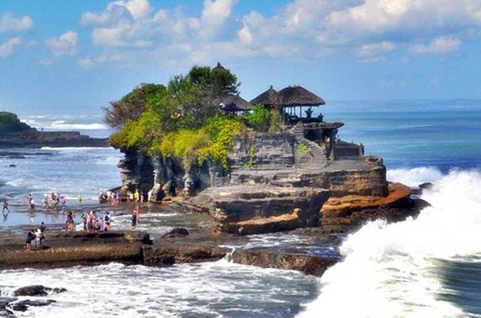 Half Day Tour: Tanah Lot Sunset & Taman Ayun Temple Included Entrance Ticket - Temple entry, tickets, and simple etiquette