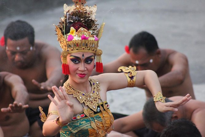 Half-Day Tour: Uluwatu Temple and Kecak Fire Dance Show - The 6-hour game plan: how pickup and timing help at sunset
