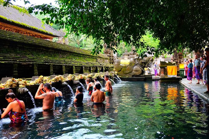 Half-Day Ubud Electric Cycling Tour to Tirta Empul Water Temple - Tirta Empul in practice: what the 45 minutes at the temple feels like
