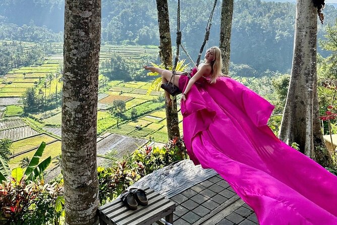 Instagram Tour Popular Spot in Bali - Private & All-inclusive - Photographer help and the guide style that makes or breaks an Instagram tour