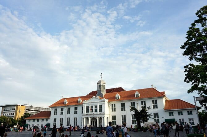 Jakarta Highlight Places with Multilingual Guide - Key Points I’d Focus On