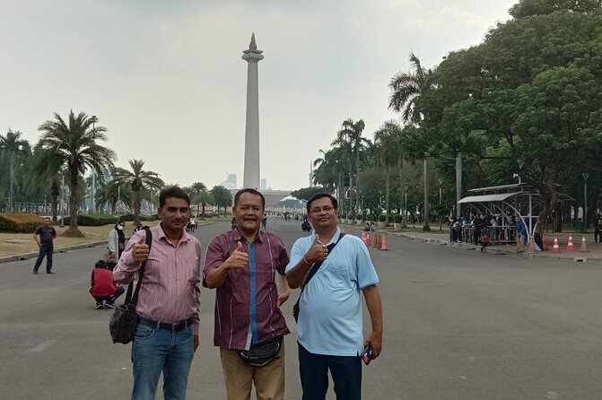 Jakarta Indonesian Culture in half Day - Lunch in central Jakarta, with a real sit-down option