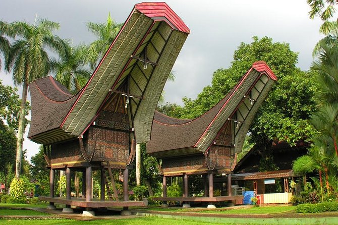 Jakarta: Miniature Park, National Museum & Traditional House Tour - Key things to know before you go