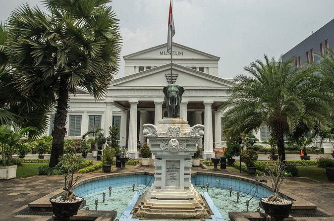 Jakarta: Miniature Park, National Museum & Traditional House Tour - Merdeka Square and Monas area photos without the stress