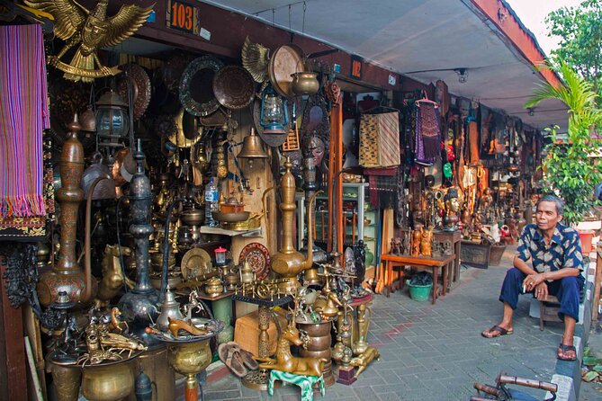 Jakarta: Miniature Park, National Museum & Traditional House Tour - Batik learning plus a short museum stop that sets context