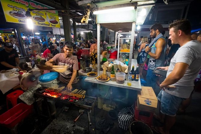 Jakarta Night Tour : Enjoyable Night time in Jakarta (Hotel Pick-up) - Food, nightlife, and atmosphere around Pecenongan Street and Glodok