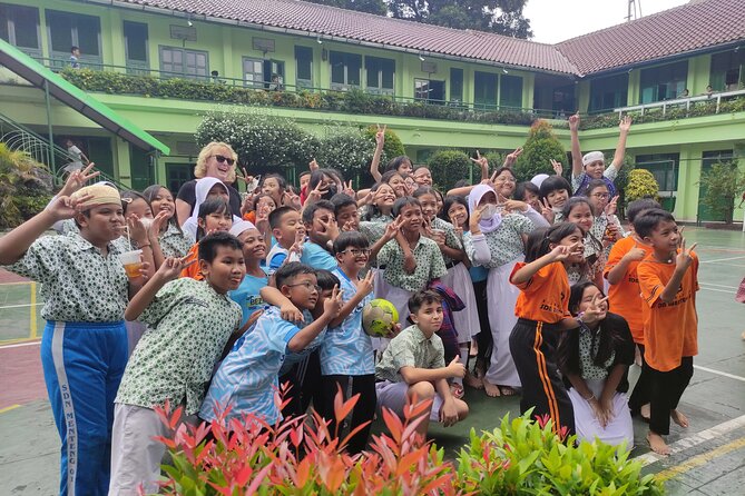 Jakarta Private City Tour with Obama School visit - Obama School Menteng 01 Pagi, meeting students and seeing education up close