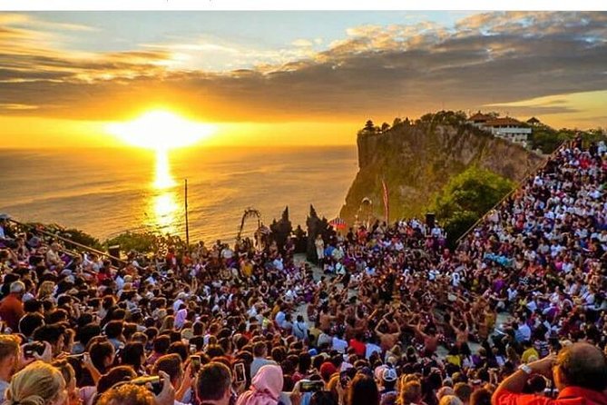 Kecak fire dance and uluwatu temple tour - free wifi - Entering the Story: How the Kecak Fire Dance Really Works