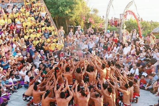 Kecak fire dance and uluwatu temple tour - free wifi - Jimbaran Beach After the Show: Atmosphere More Than a Full Meal