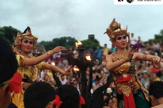 Kecak fire dance and uluwatu temple tour - free wifi - The Driver Experience: Friendly, Punctual, and Sometimes More Driver Than Guide