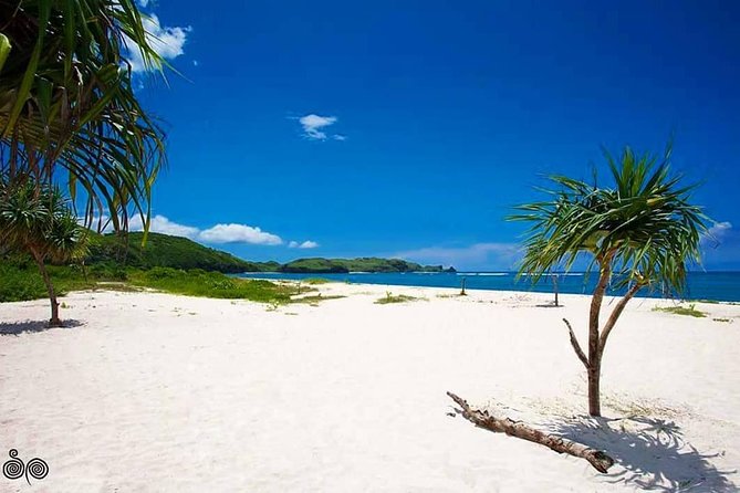 Kuta Tour (South Of Lombok Beutiful Tour) - Tanjung Ann Beach: a second coast stop for real contrast