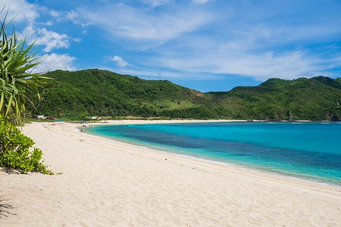 Lombok Tour For Cruise Passangers - Lunch at a local restaurant, built into the route
