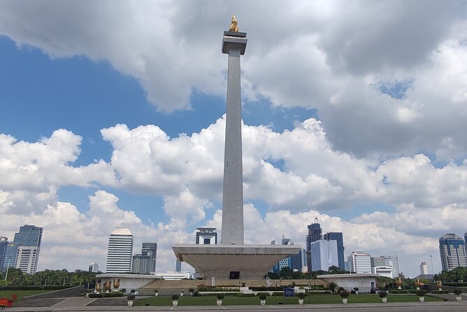 Look at Jakarta Local Experience Tour With Boating - Glodok Chinatown: Petak Sembilan or Dharma Bhakti and daily-life vibes