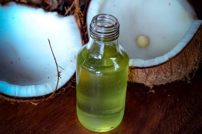 Make Traditional Bali Coconut Oil with a Balinese Family - Coconut scrub massage: the relaxing break that feels real