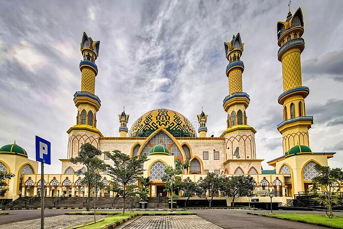 Mataram Lombok Historical City tour - Pasar Kebon Roek wet market, a quick look at daily Lombok