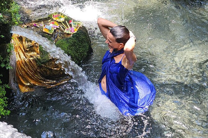 Melukat Purification Ceremony at Mengening Temple - Getting Dressed Right: Sarong Rules and What to Bring
