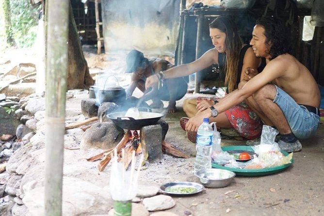 Monkey Business 3 days - 2 nights Jungle trekking (including rafting) - Day 1: starting from Bukit Lawang into Gunung Leuser