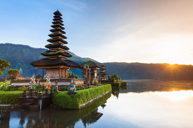 More Complete: Discover Bali In 3 Days Private Tour Package - Day 1 in Ubud: temples, monkeys, terraces, and a quieter waterfall