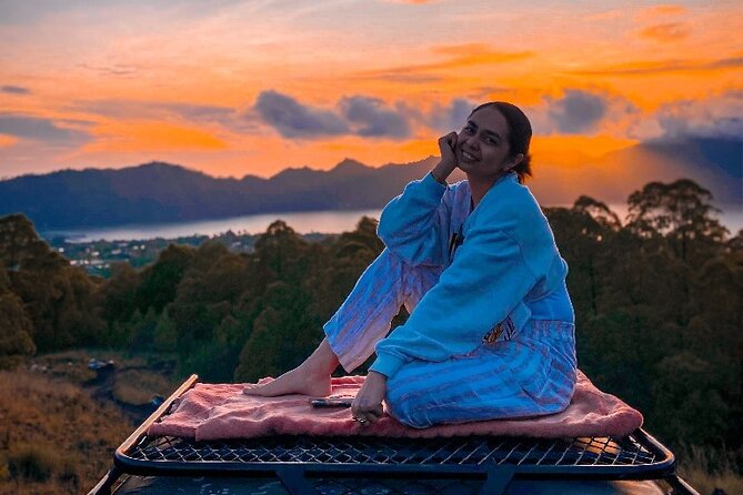 Mount Batur Jeep Sunrise & Hot Spring - All Inclusive Tour - Stop 2 After Sunrise: Black Lava Field and the 1963 Eruption Context
