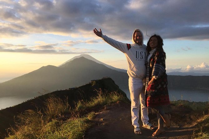Mount Batur Sunrise Hike with Sekumpul Waterfalls Tours - How the early transfers set the tone (Ubud to Mt. Batur and back)