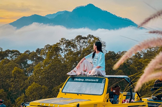 Mount Batur Sunrise Jeep & Hot Spring - All Inclusive Tour - Stop 1, The Mount Batur View: Timing, Photos, and Being Present