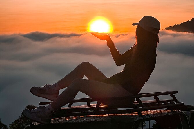 Mount Batur Sunrise Jeep Tour with Natural Hot Spring - Mount Batur sunrise stop: the view, the photos, and the breakfast
