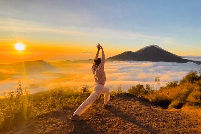 Mount Batur Sunrise Trekking - All Inclusive - The Sunrise Viewpoint: Watching the Sun Break the Clouds