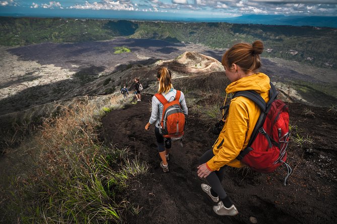 Mount Batur Sunrise Trekking and Rice Terrace Adventure - At the top: sunrise, thermal vibes, and the breakfast moment