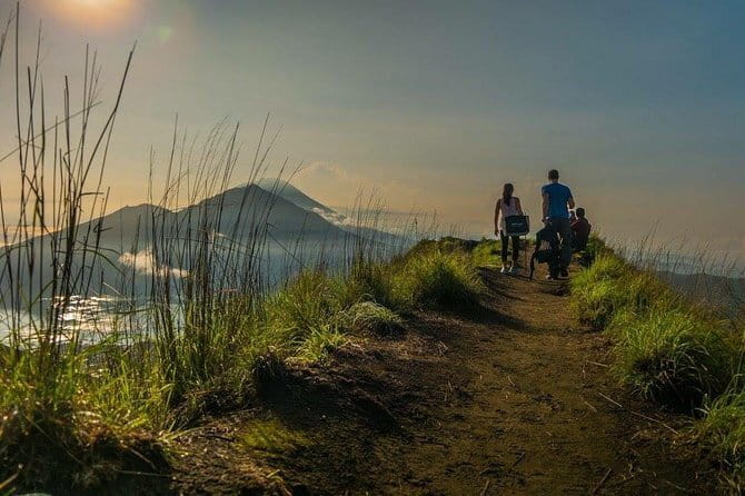 Mount Batur Sunrise Trekking with Optional Hot Spring - Descending Toward Toya Bungkah: The Hot Springs Add-On