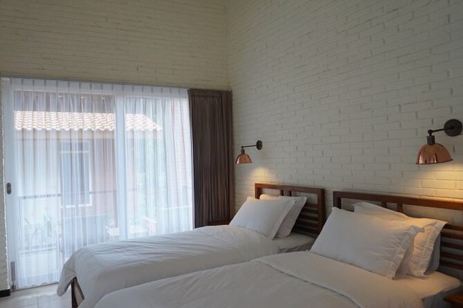Mount Bromo & Ijen & Madakaripura Waterfall Tour (4D3N) - Hotel - Day 2 Transfer to Banyuwangi, Plus Day 3 Freedom Time